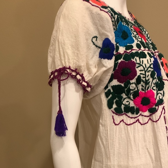 Mexican Embroidered Floral White Dress Unsized Fits XS Petite - Picture 6 of 14